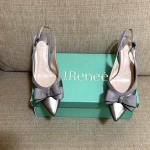 J. Reneé Gabino Powder Met dress shoe. Color; Pewter Powder.  Size 8 1/2 M